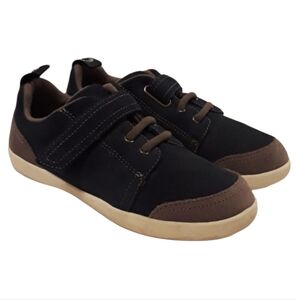 UGG Australia Sneakers with Valcro Straps. Boy's US Size: 04.